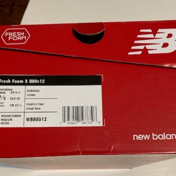New Balance Running Shoes 880, version 12.  Brand New in Box.  Size 8.5; Lt grey - Picture 7 of 7